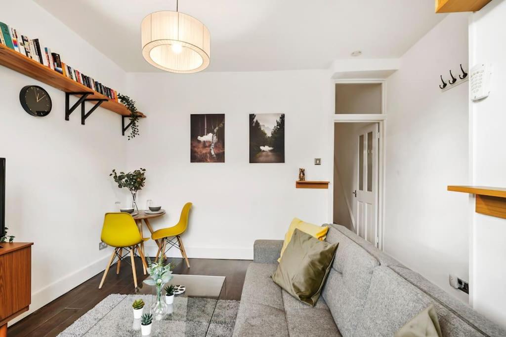 2 Bed Garden Flat Leyton Village Appartement *